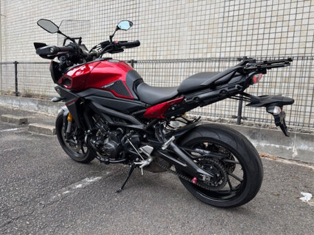2016 Yamaha MT-09 Tracer (FJ-09), красный, 800000 рублей, вид 4