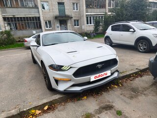 2019 Ford Mustang VI Рестайлинг, белый, 2350000 рублей, вид 1
