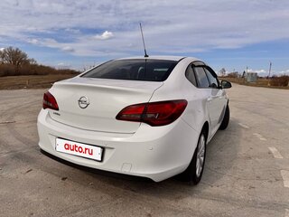 2014 Opel Astra J Рестайлинг, белый, 1090000 рублей, вид 4