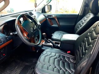 2014 Toyota Land Cruiser Prado 150 Series Рестайлинг 1, чёрный, 3750000 рублей, вид 3