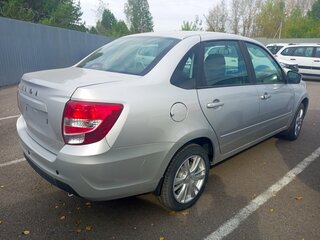2026 Lada (ВАЗ) Granta I Рестайлинг, серебристый, 1208000 рублей, вид 4