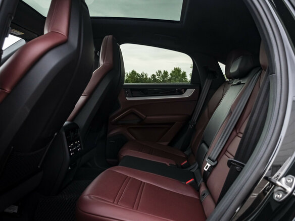 2025 Porsche Cayenne S E-Hybrid Coupé III Рестайлинг, чёрный - вид 14