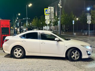 2010 Mazda 6 II (GH) Рестайлинг, белый, 800000 рублей, вид 3
