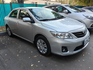 2011 Toyota Corolla X (E140, E150) Рестайлинг, серебристый, 980000 рублей, вид 1