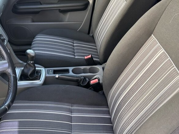 2009 Ford Focus II Рестайлинг, чёрный, 680000 рублей - вид 16