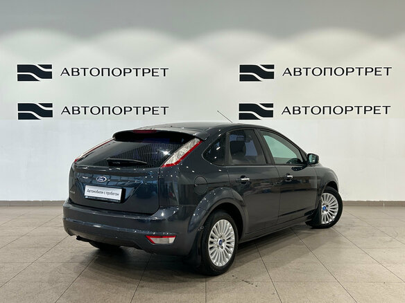 2011 Ford Focus II Рестайлинг, серый - вид 4