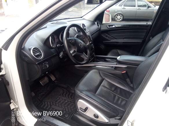 2010 Mercedes-Benz GL-Класс 350 I (X164) Рестайлинг, белый, 2000000 рублей - вид 3