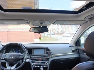 2018 Hyundai Elantra VI (AD), белый, 1500000 рублей, вид 5