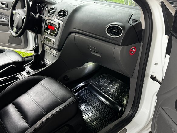 2009 Ford Focus II Рестайлинг, белый, 799000 рублей - вид 13