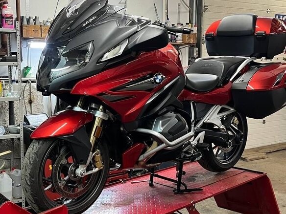 2019 BMW R 1250 RT, красный, 1790000 рублей - вид 25