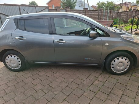 2016 Nissan Leaf 30kWh I (ZE0/AZE0), серый, 1150000 рублей, вид 2