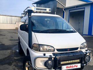 1996 Mitsubishi Delica IV, белый, 1050000 рублей, вид 4