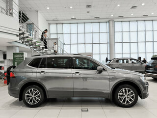 2019 Volkswagen Tiguan Allspace II, серый, 2280000 рублей, вид 4
