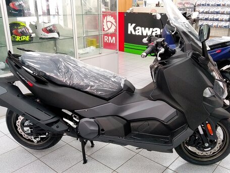 2023 Sym Maxsym TL 500, чёрный, 825990 рублей, вид 1