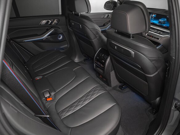 2024 BMW X5 40d IV (G05/G18) Рестайлинг, серый - вид 30