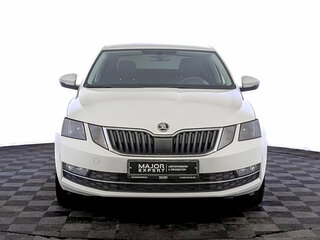 2019 Skoda Octavia III (A7) Рестайлинг, белый, 1659000 рублей, вид 2