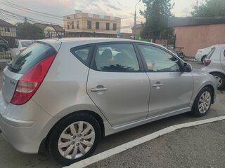 2011 Hyundai i30 I Рестайлинг, серый, 780000 рублей, вид 3