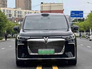 2026 Voyah Dream I Рестайлинг, чёрный, 7900226 рублей, вид 2
