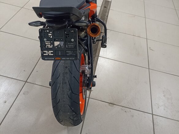 2022 KTM 890 Duke GP, оранжевый, 1050000 рублей - вид 11