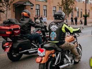 2019 Harley-Davidson Heritage, красный, 2200000 рублей, вид 2