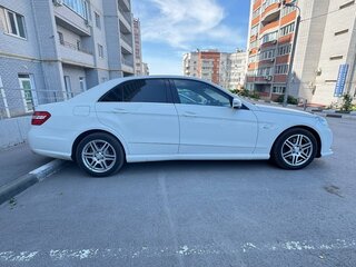 2010 Mercedes-Benz E-Класс 250 5G-Tronic IV (W212, S212, C207), белый, 1780000 рублей, вид 5