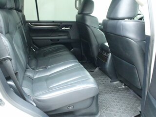 2017 Lexus LX 450d III Рестайлинг 2, белый, 6445000 рублей, вид 4
