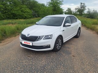 2020 Skoda Octavia III (A7) Рестайлинг, белый, 1950000 рублей, вид 1