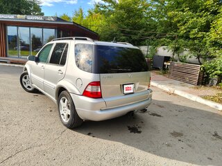 2002 Mercedes-Benz M-Класс 320 I (W163) Рестайлинг, серебристый, 650000 рублей, вид 5