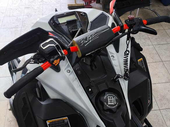 2020 BRP Ski-Doo Summit 850, серебристый, 1800000 рублей - вид 4