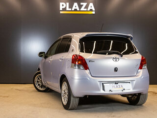 2009 Toyota Vitz II (XP90), серый, 630000 рублей, вид 4