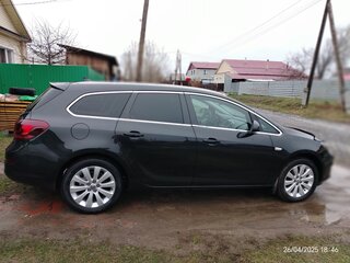 2011 Opel Astra J, чёрный, 900000 рублей, вид 3