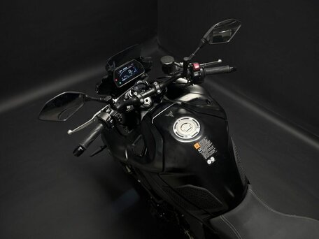 2024 Yamaha MT-10, чёрный, 1399000 рублей, вид 4