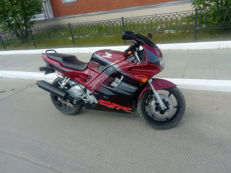 1994 Honda CBR 600F, пурпурный, 280000 рублей, вид 3