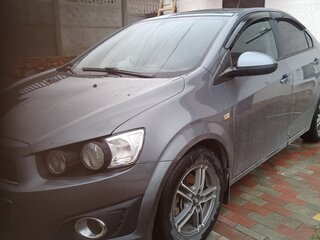 2015 Chevrolet Aveo II, серый, 900000 рублей, вид 1