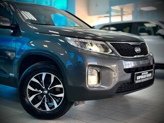 2015 Kia Sorento II Рестайлинг, серый, 1799000 рублей, вид 2