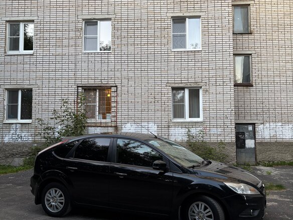 2008 Ford Focus II Рестайлинг, чёрный - вид 3