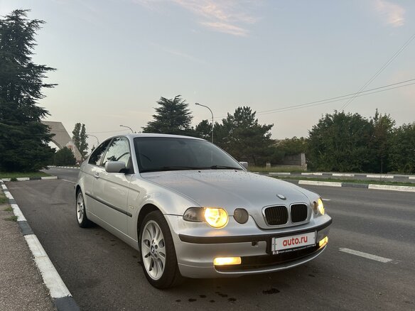2002 BMW 3 серии Compact 318i IV (E46) Рестайлинг, серебристый, 700000 рублей - вид 1