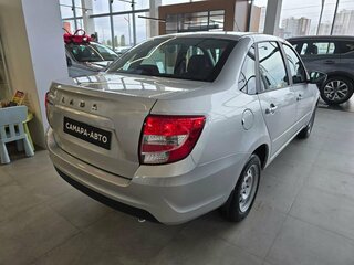 2026 Lada (ВАЗ) Granta I Рестайлинг, серебристый, 1007000 рублей, вид 4