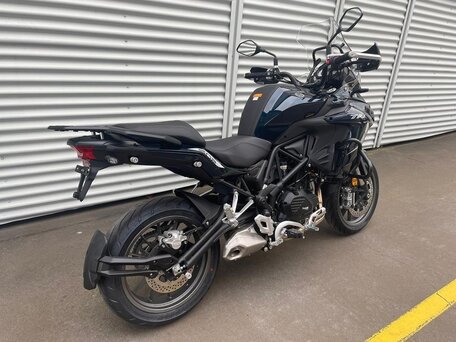 2026 Benelli TRK 502, чёрный, 548100 рублей, вид 3