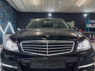 2011 Mercedes-Benz C-Класс 180 BlueEFFICIENCY III (W204) Рестайлинг, чёрный, 1500000 рублей, вид 4