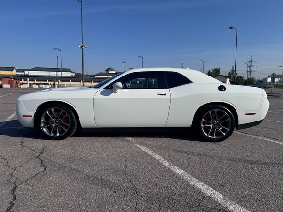 2019 Dodge Challenger R__T III Рестайлинг 2, белый, 5000000 рублей - вид 4