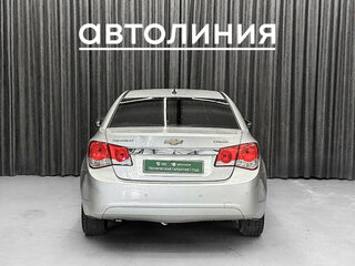 2013 Chevrolet Cruze I Рестайлинг, серебристый, 795000 рублей, вид 4