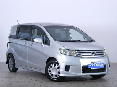 Honda Freed I Рестайлинг