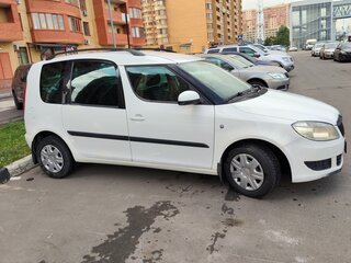 2012 Skoda Roomster I Рестайлинг, белый, 410000 рублей, вид 4