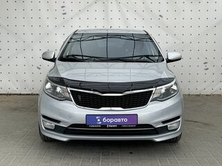 2015 Kia Rio III Рестайлинг, серебристый, 1070000 рублей, вид 2