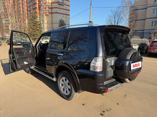 2008 Mitsubishi Pajero IV, чёрный, 1500000 рублей, вид 3