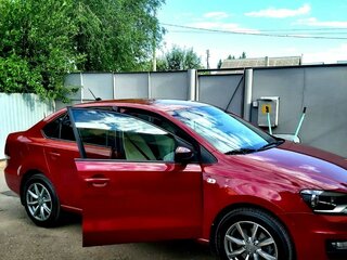 2017 Volkswagen Polo V Рестайлинг, пурпурный, 1750000 рублей, вид 4