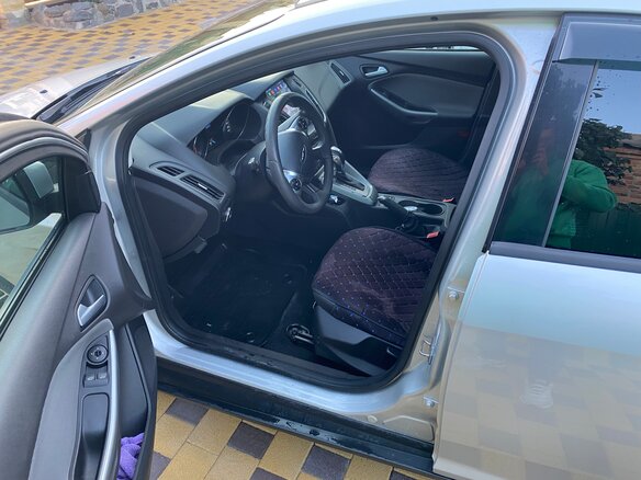 2014 Ford Focus III, серебристый, 1000000 рублей - вид 4