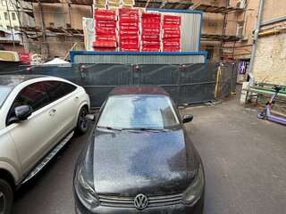 2011 Volkswagen Polo V, чёрный, 360000 рублей, вид 2