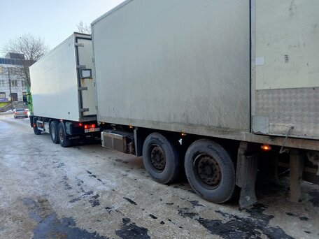 2009 Volvo FM, зелёный, 5100000 рублей, вид 4